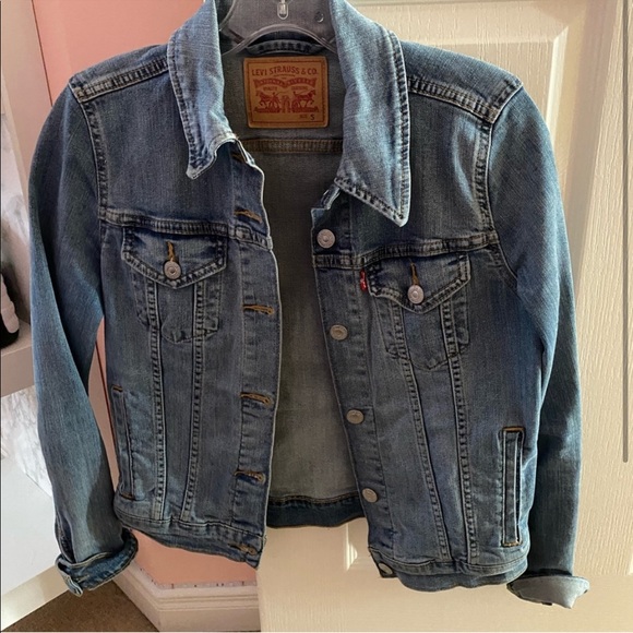 Levi’s Trucker Denim Jacket - Picture 2 of 3